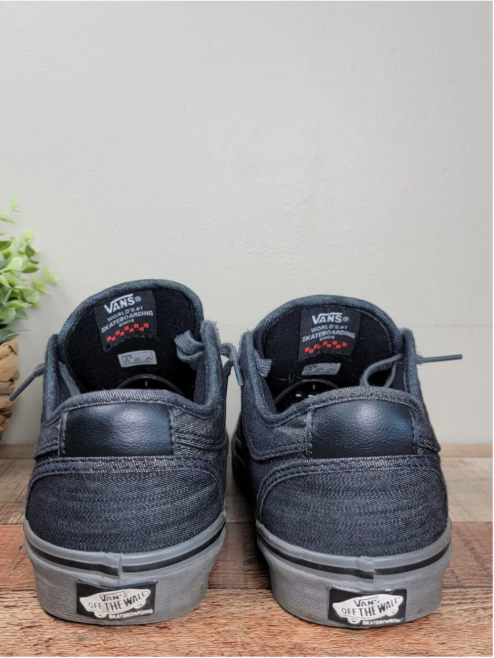 Vans 9.5 Skate Chukka Low Black Denim Gray Canvas Shoes Athletic Skater Sneakers